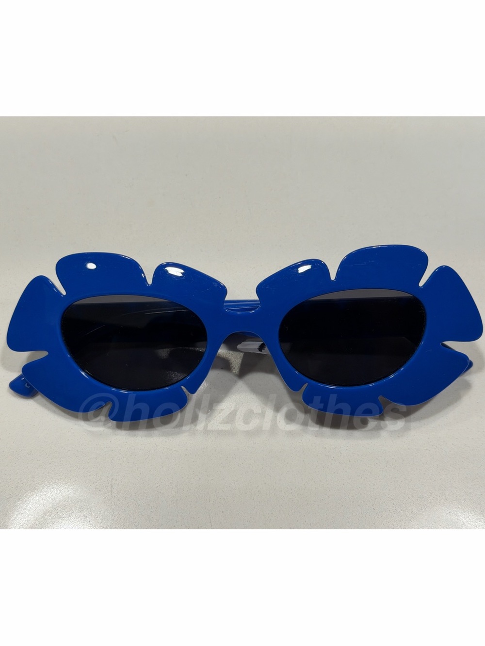 Urban Outfitters Blue Leaf Design Sunglasses